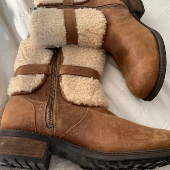 Ugg Boot - Picture 5 of 6